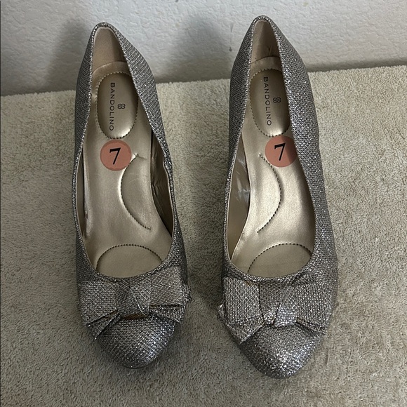 Bandolino metallic Size 7 M sparkles silver bow round toe wedge heels shoes - Picture 7 of 12